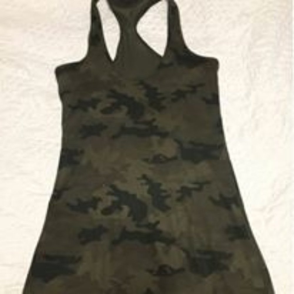 camo tank top
